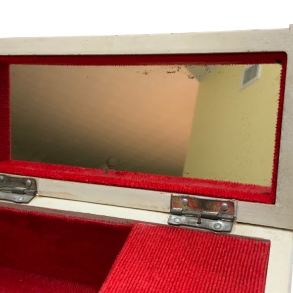 RARE! Vintage Walt Disney’s CHARACTER PIANO, UPRIGHT Wooden Musical Jewelry Box - Picture 14 of 15